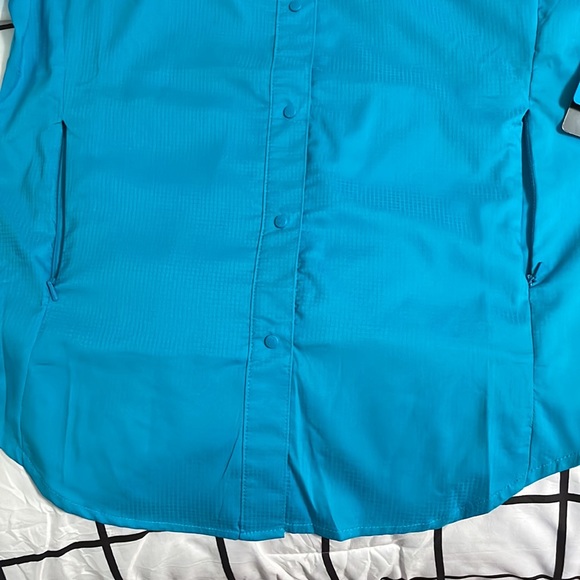 Women’s Columbia button down shirt size XS NWT - Picture 6 of 12